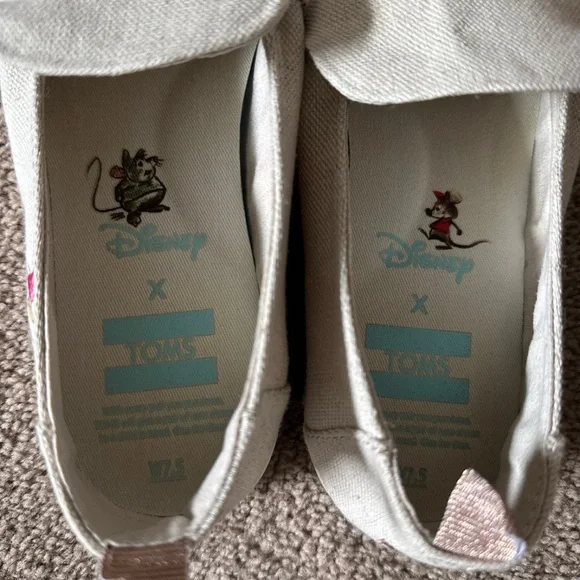 Tom’s Cinderella Women's Cream Canvas Slip-On Shoes - Picture 2 of 4